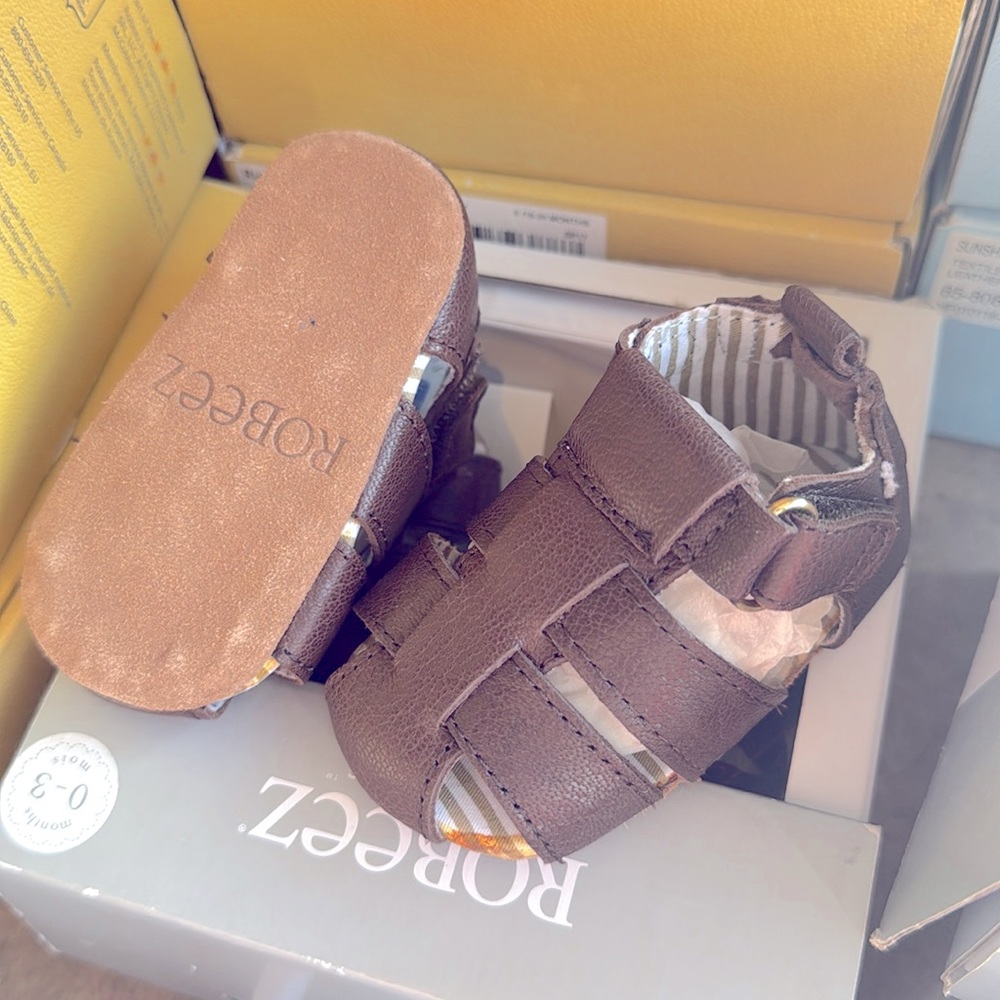 Robeez baby shoes new in box!!